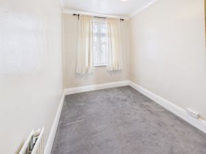 BED 3- click for photo gallery